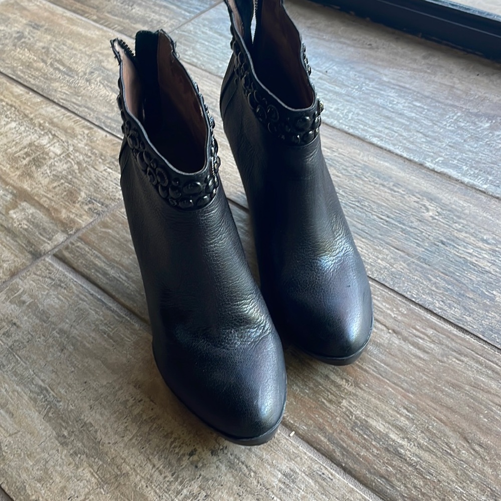 Donald Pliner wedge booties
